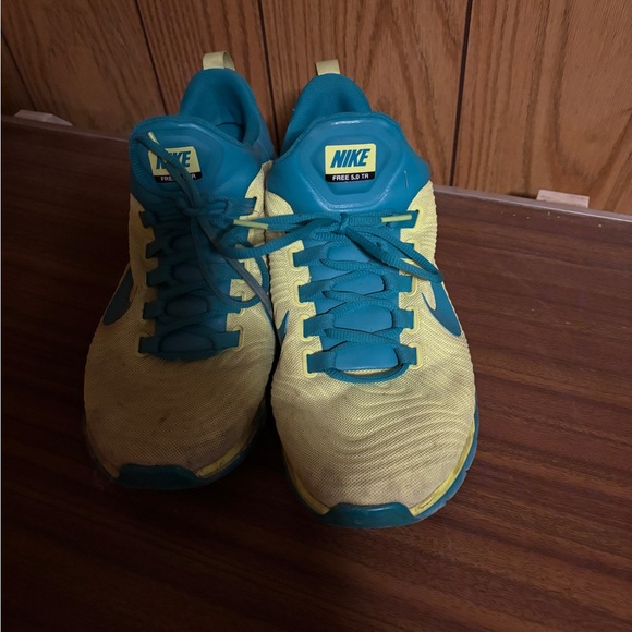 Nike size 11 - Picture 2 of 2